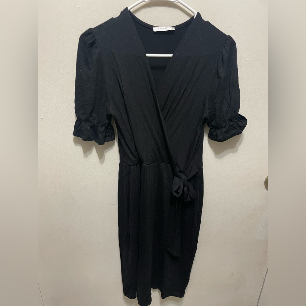 Black short sleeve dress
